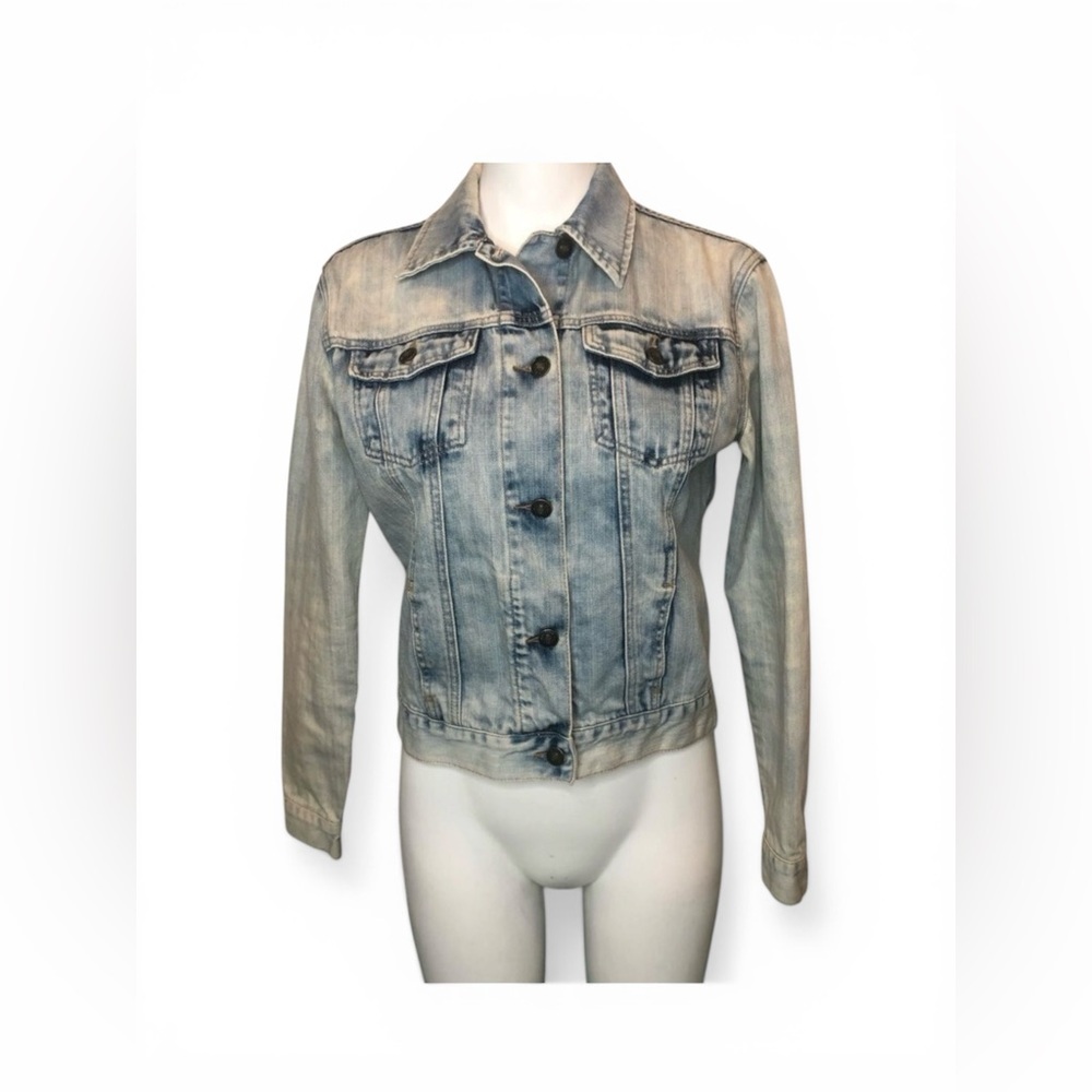 Forever 21 Denim Trucker Jacket Size XS Jean Jacket Acid Wash